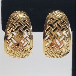 Napier Filigree Gold Tone Earrings | Screw back clip 3/4” Vintage Napier Hoops